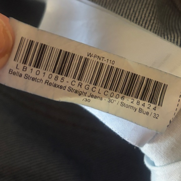 Like new barely worn Quince Bella Stretch relaxed straight jeans size 32. - Picture 7 of 15